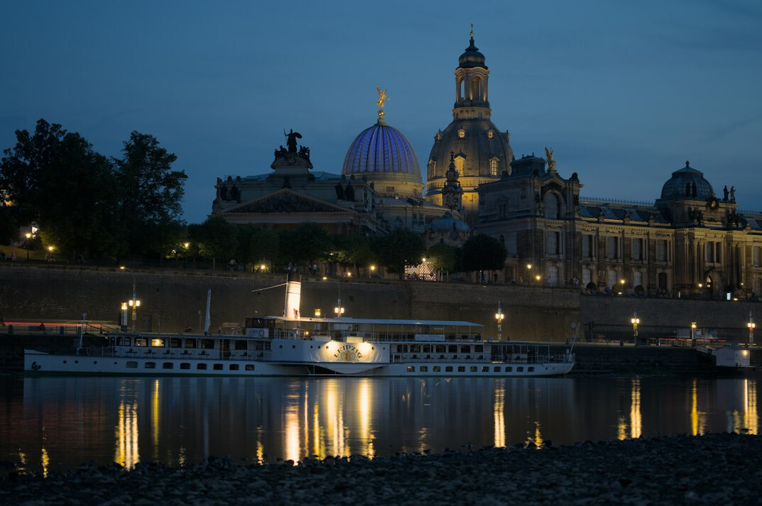 dresden skyline at dusk